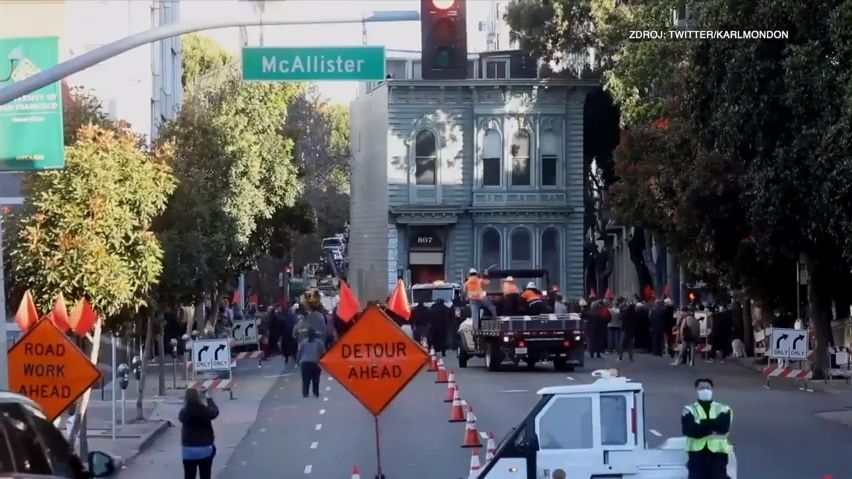Video: San Francisco zažilo velkou podívanou, stěhoval se historický dům